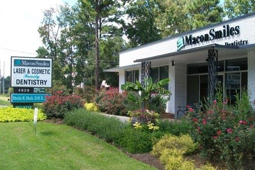 View of the front of Macon Smiles Family Dentistry’s office. 